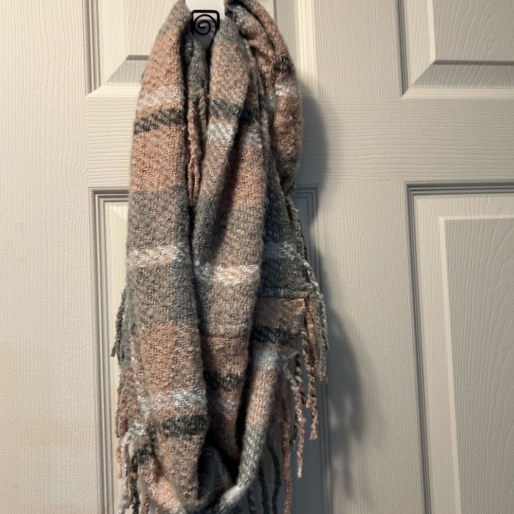 INFINITY SCARFS
